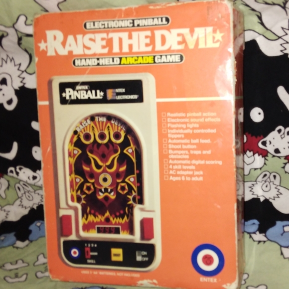 Raise The Devil 1980 Electronic Hand-Held PinBall Arcade Game by ENTEX - Picture 2 of 14